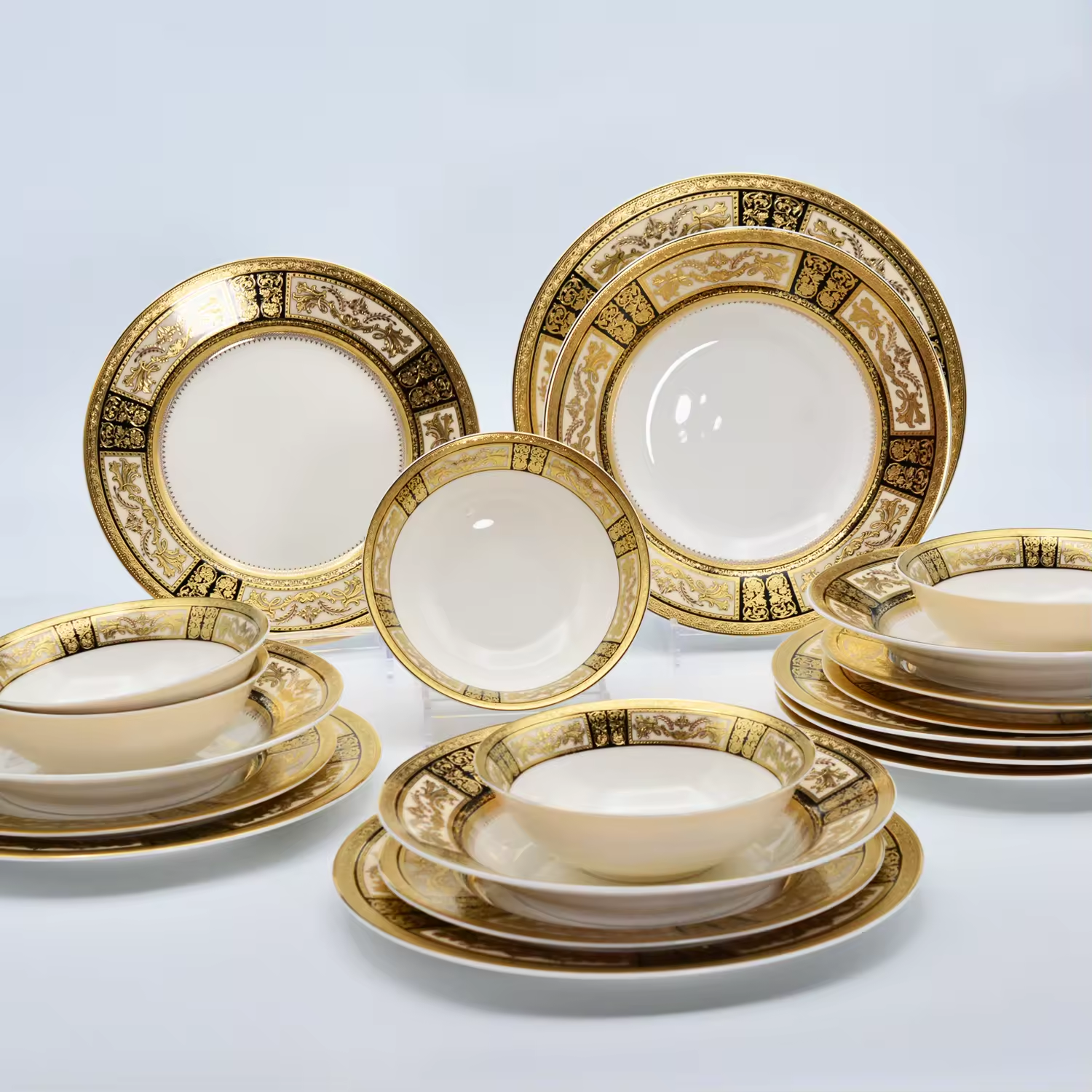 Aurora Royal China Deluxe Tableware Embossed Gold Bone China Dinner Set for 4