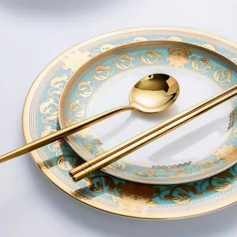 Vaisselle en porcelaine dorée gaufrée Aurora, service de table de luxe en porcelaine tendre