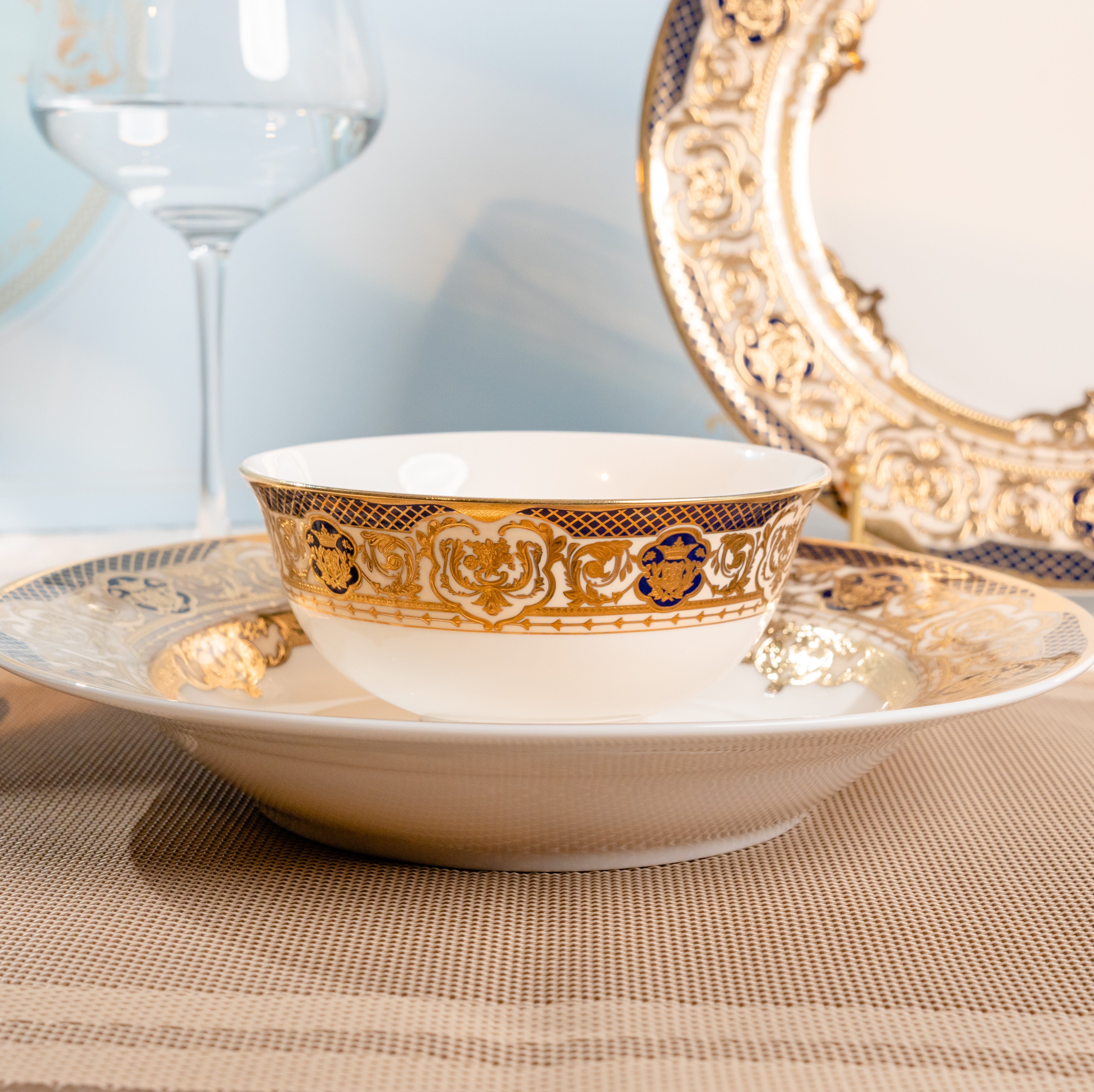 Aurora Deluxe Embossed Gold Bone china Tableware Set 4.5 Inch Blow