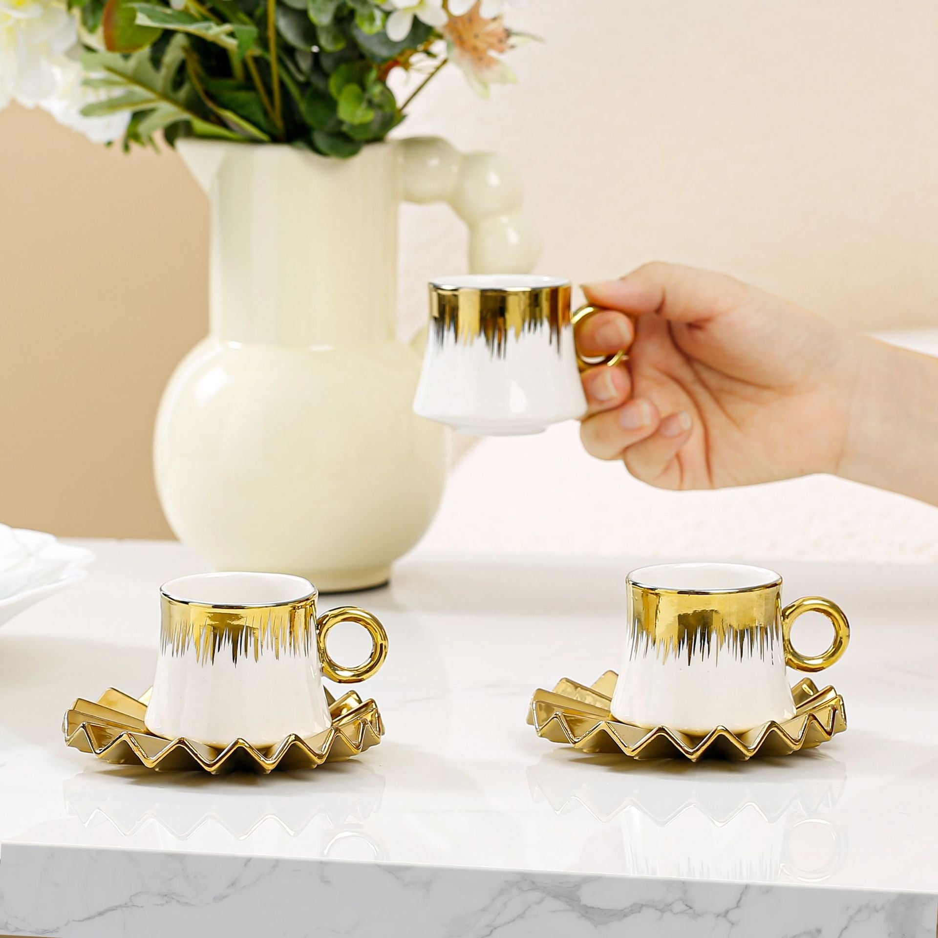 Aurora Gold Plated Ceramic Coffee Cup and Saucer Gift Box 6-piece Set with Tray